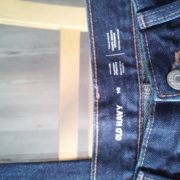 Old Navy Dark Blue Women's Straight Leg Jeans - Picture 2 of 5